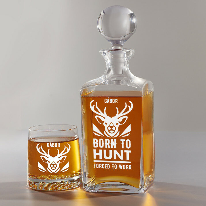 Born to hunt - Gravírozott whisky kancsó és poharak készlete