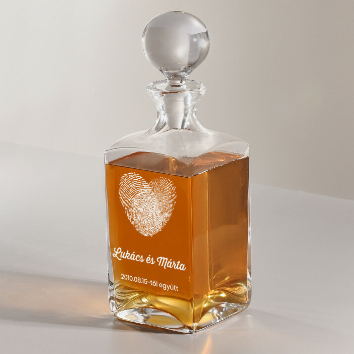 Ujjlenyomatok - Gravírozott whisky kancsó