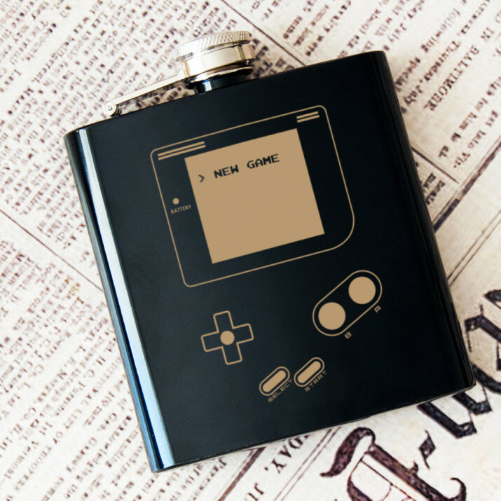 Game boy - Gravírozott laposüveg flaska