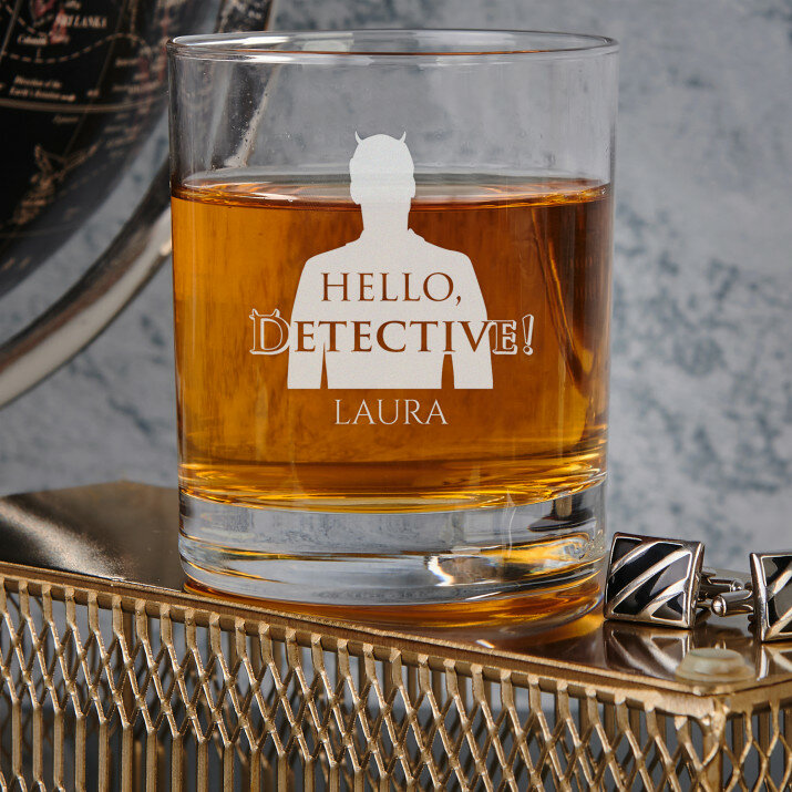 Hello detective - Whiskys pohár