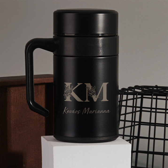 virágos kezdőbetű vezetéknév keresztnév - Termobögre füllel 400 ml