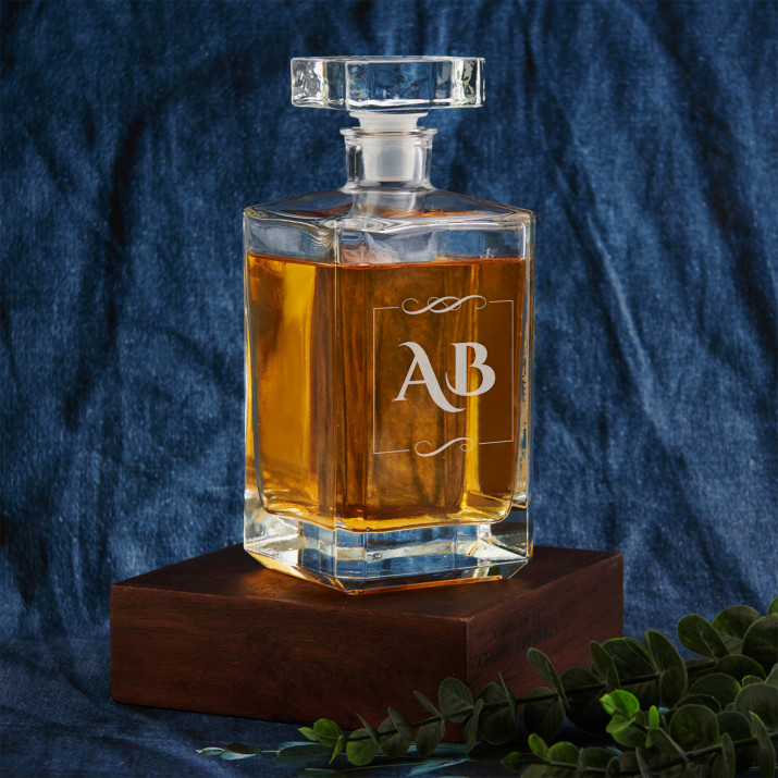 Monogramok - 0,7L whisky kancsó