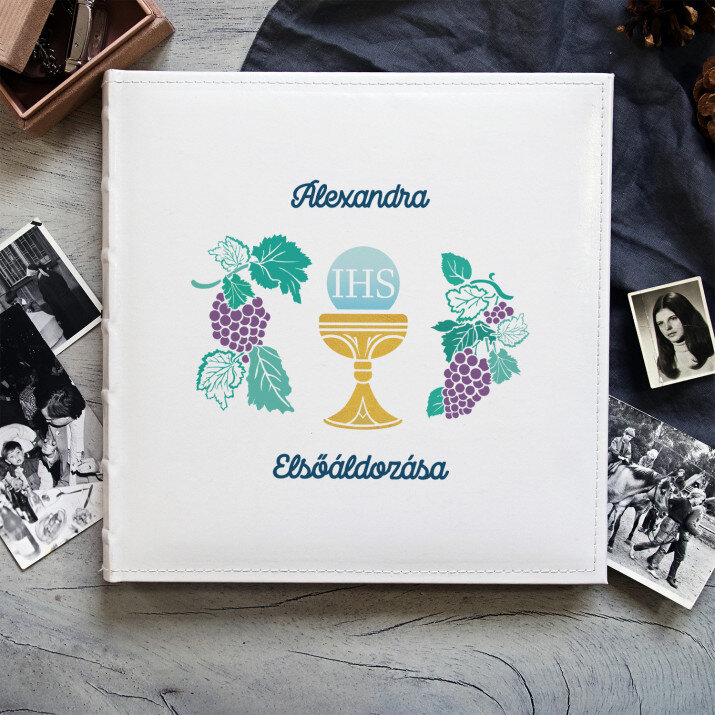Elsőáldozás - Személyre szabott fotóalbum Elsőáldozás - Személyre szabott fotóalbum