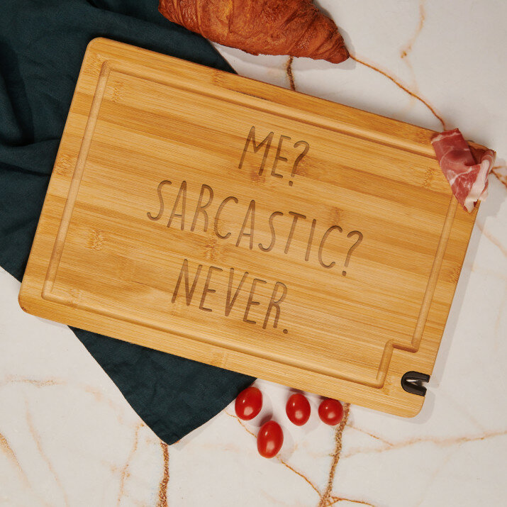 Me sarcastic - Gravírozott bambusz vágódeszka
