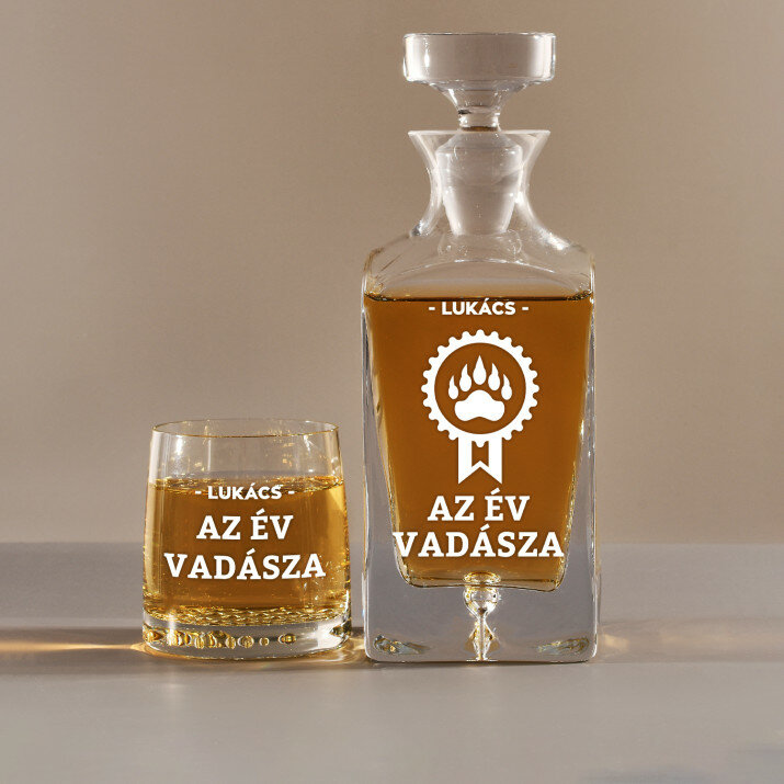 Az év vadásza - Gravírozott whisky kancsó és poharak készlete Az év vadásza - Gravírozott whisky kancsó és poharak készlete