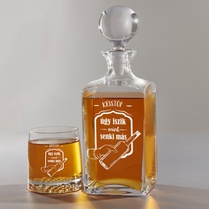 Úgy iszik. Mint senki más - Gravírozott whisky kancsó és poharak készlete