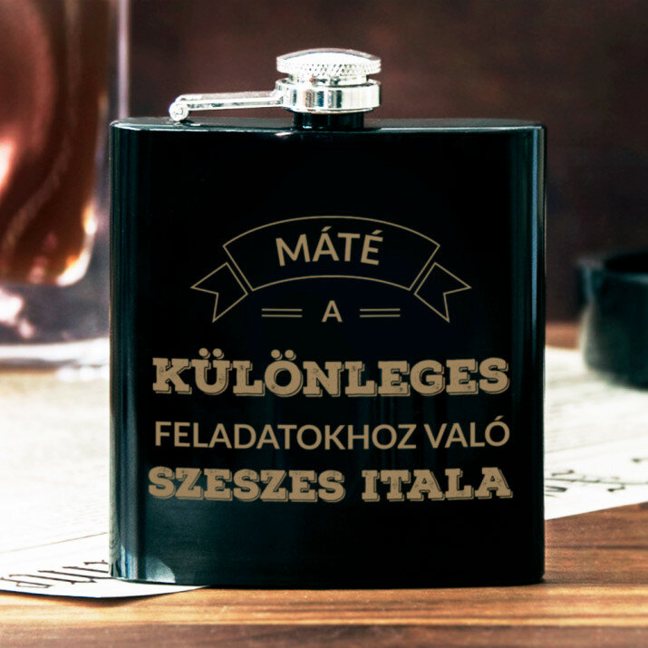 különleges szeszes ital - Gravírozott laposüveg flaska