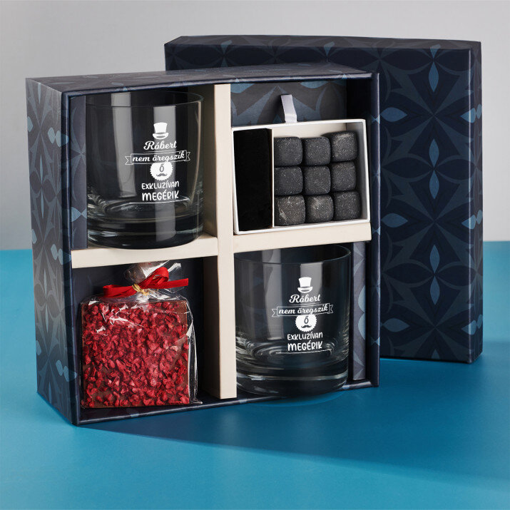 Ajándékkészlet whiskys poharakka Születésnapra