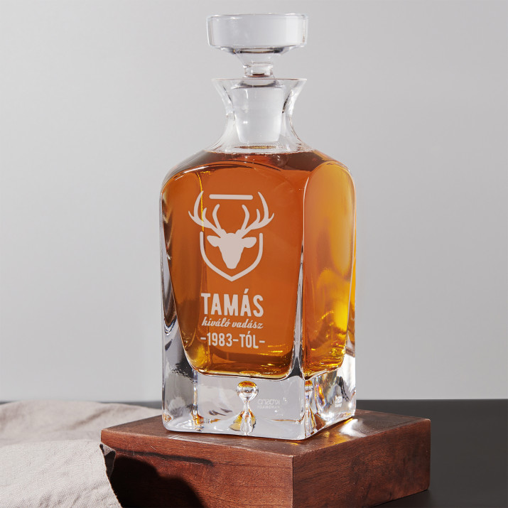 Kiváló vadász - Gravírozott whisky kancsó