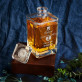 Ő nem öregszik - 0,7L whisky kancsó